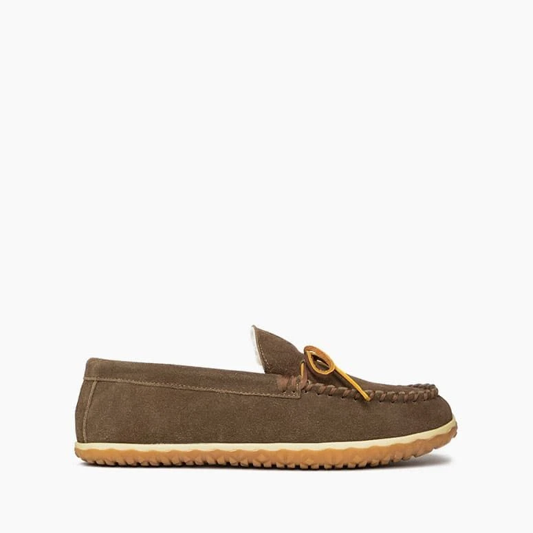 Minnetonka Moccasin Co 'Minnetonka' Men's Taft Slipper - Autumn Brown - Image 5