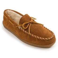 Minnetonka Moccasin Co 'Minnetonka' Men's Pile Lined Hardsole Moc Slipper - Tan (Wide)